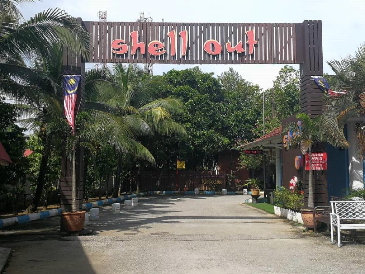 Adina Drive-In Motel Cenang - Managed By Shell Out Resort Пантай Ченанг Екстериор снимка