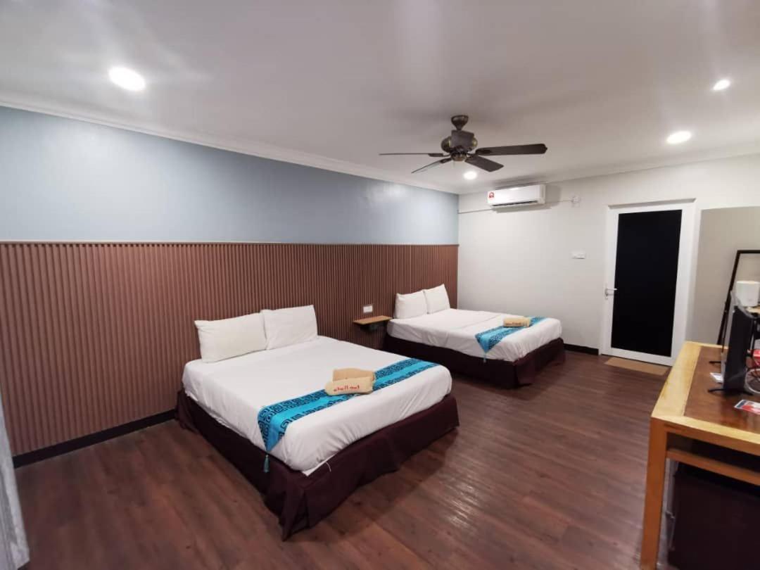 Adina Drive-In Motel Cenang - Managed By Shell Out Resort Пантай Ченанг Екстериор снимка